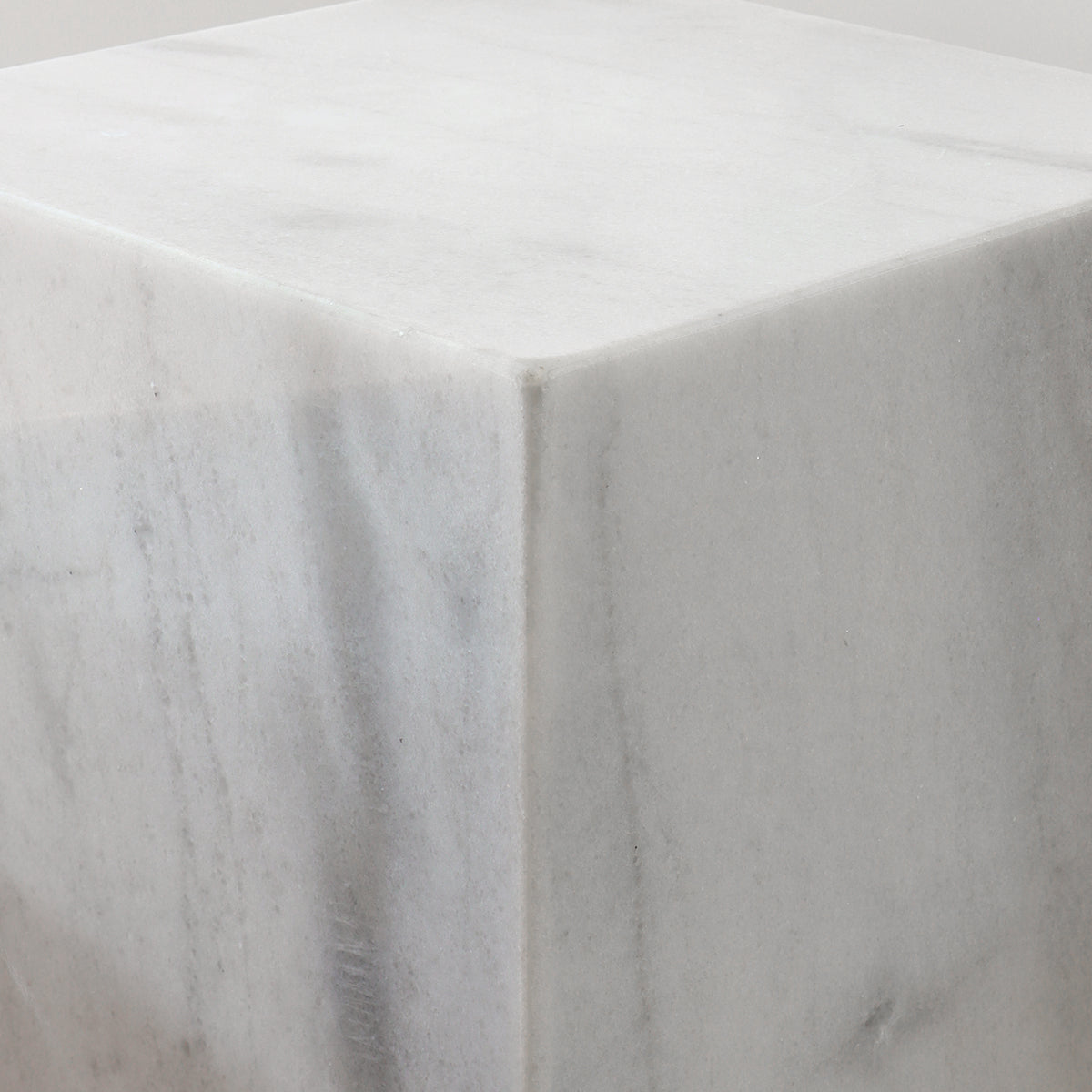 Marble Pedestal - Hugo White | Vinoti Living
