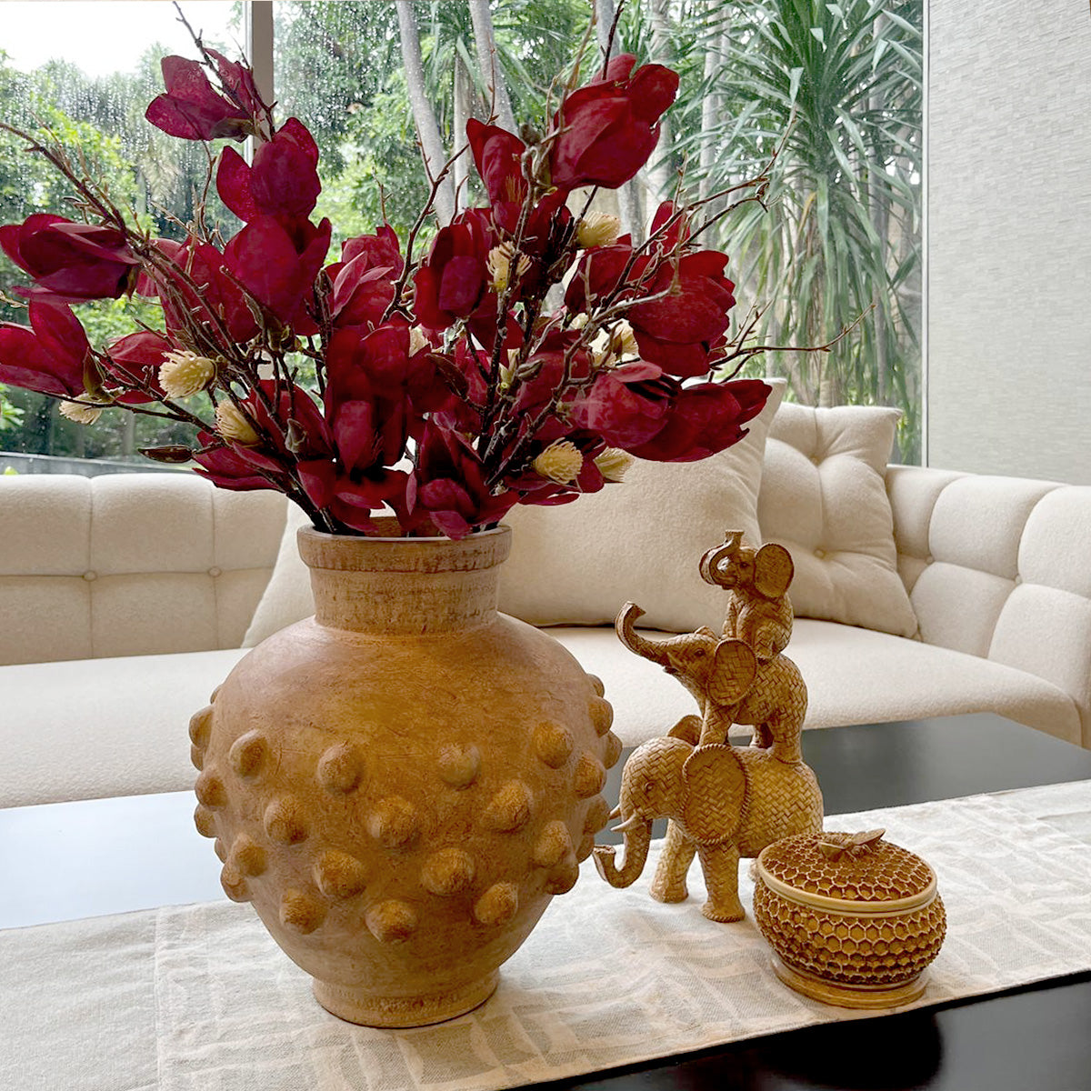 Magnolia Magenta - Flower | Vinoti Living